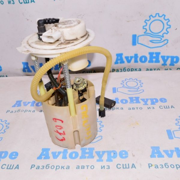 Топливный насос (бензонасос) Jeep Cherokee KL 14- 2.4 (03) 68147215AB