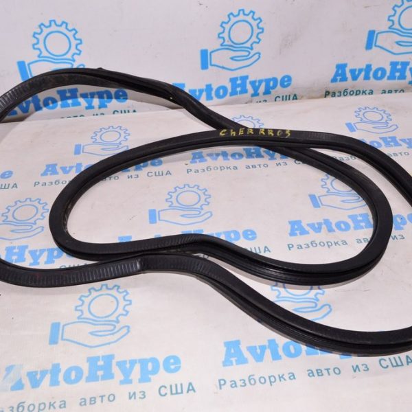 Уплотнитель дверного проема зад прав Jeep Cherokee KL 14- 68225188AB