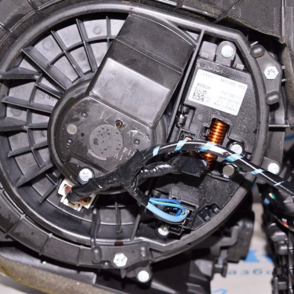 Радиатор отопителя печки Jeep Cherokee KL 14- 68223043AA