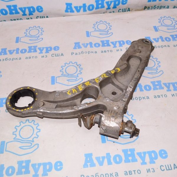 Рычаг нижний перед прав Jeep Cherokee KL 14- (03) без сайлента 68210238AF