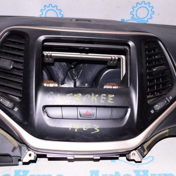 Обрамление магнитолы с воздуховодами Jeep Cherokee KL 14- под средний дисплей 6MC961S5AA