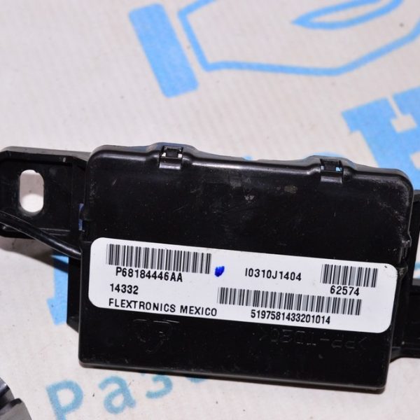 Remote Start And Keyless Entry Antenna Jeep Cherokee KL 14- (03) 68184446AA