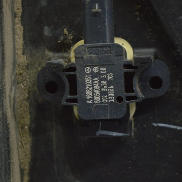 Накладка арки крыла зад прав Jeep Cherokee KL 14- (03) деф. 68210316AC