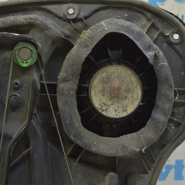 Накладка арки крыла зад лев Jeep Cherokee KL 14- 68210317AC