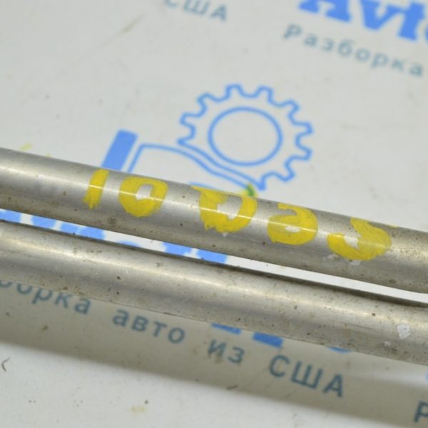 Кронштейн радиатора верх прав Jeep Cherokee KL 14- 2.4 3.2 68144540ab