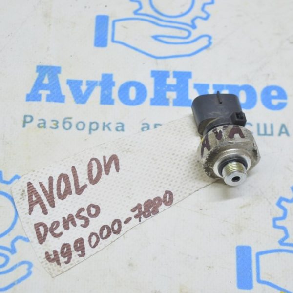 Бампер передний голый верхняя часть Jeep Cherokee KL 14-18 дорест (03) деф.справа 5NJ52TZZAC