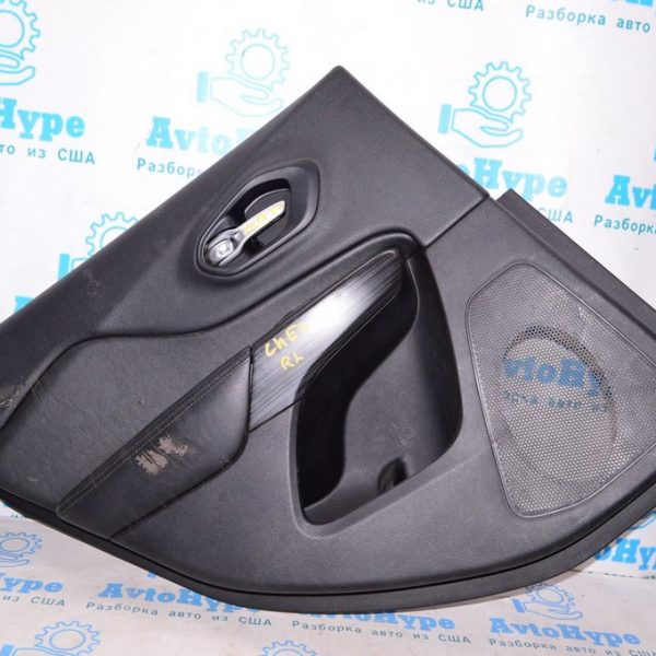 Обшивка двери (карточка) зад лев Jeep Cherokee KL 14- черн с серой вставкой (03) 6MD211X9AB