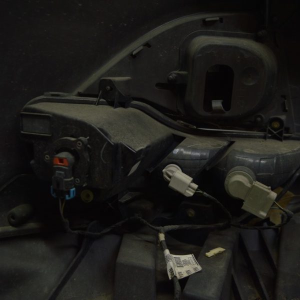 Дверь багажника голая Jeep Cherokee KL 14-18 дорест черная цвет PXR (03) вмятинка 68236459AB