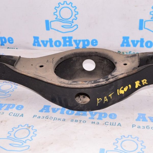 Рычаг нижний под пружину зад прав Nissan Pathfinder 13- 551B03JA0A