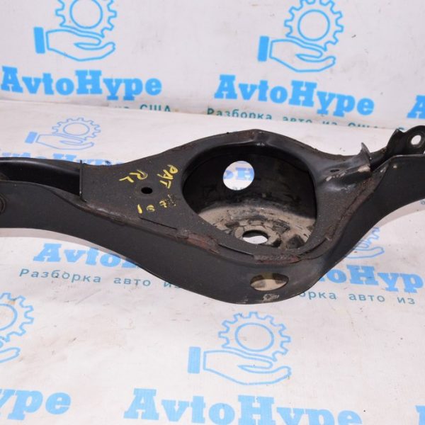Рычаг нижний под пружину зад лев Nissan Pathfinder 13- 551B03JA0A