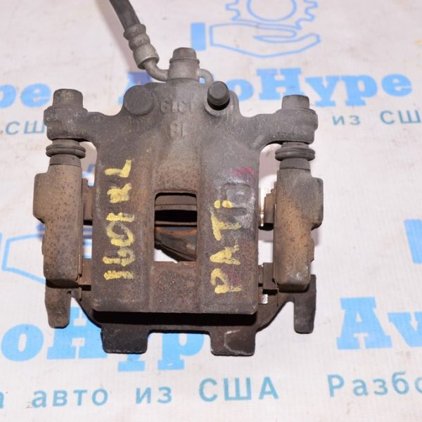 Суппорт зад лев Nissan Pathfinder 13- 440111AA0A