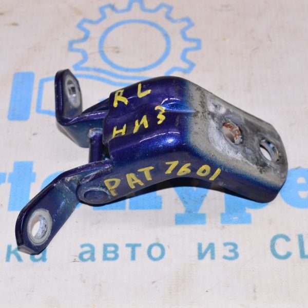 Петля двери нижняя зад лев Nissan Pathfinder 13- 80401-5AA0B