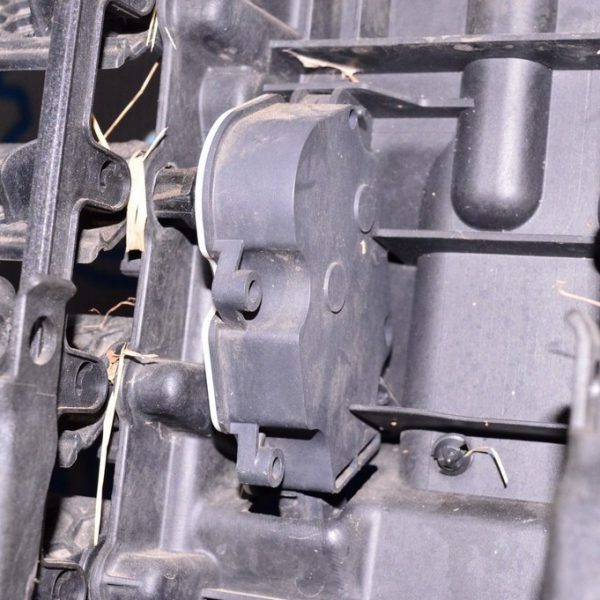 Моторчик жалюзей дефлектора радиатора Ford Edge 16- 2.0T FT4Z-10884-A