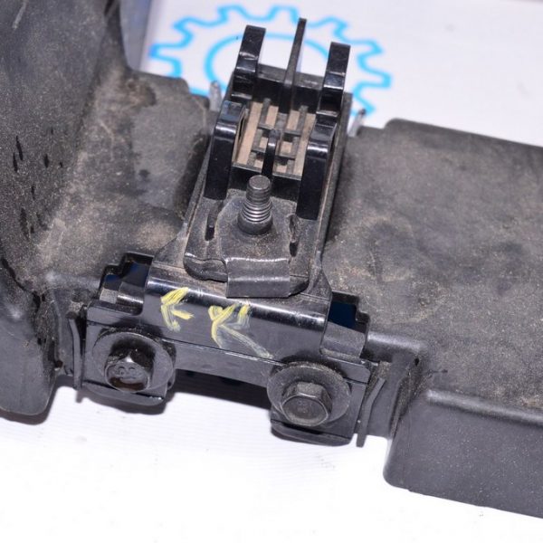 Кронштейн крепления фары нижний правый Ford Edge 16-18 дорест FT4Z-13A004-A