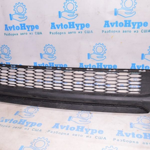 Нижняя решетка переднего бампера Ford Edge 16-18 дорест (04) FT4Z-17K945-AA