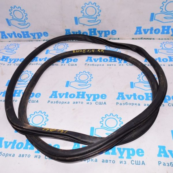 Уплотнитель дверного проема зад прав Ford Edge 16- FT4Z-58253A10-B