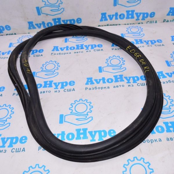 Уплотнитель дверного проема зад лев Ford Edge 16- FT4Z-58253A10-B