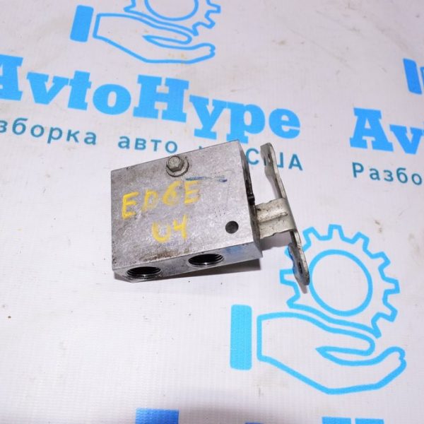 Поворотный клапан охлаждения АКПП Ford Edge 15- 2.0T BT4Z-7H322-B