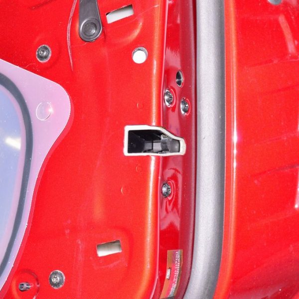 Замок двери зад прав Ford Edge 16- FT4Z-5826412-E