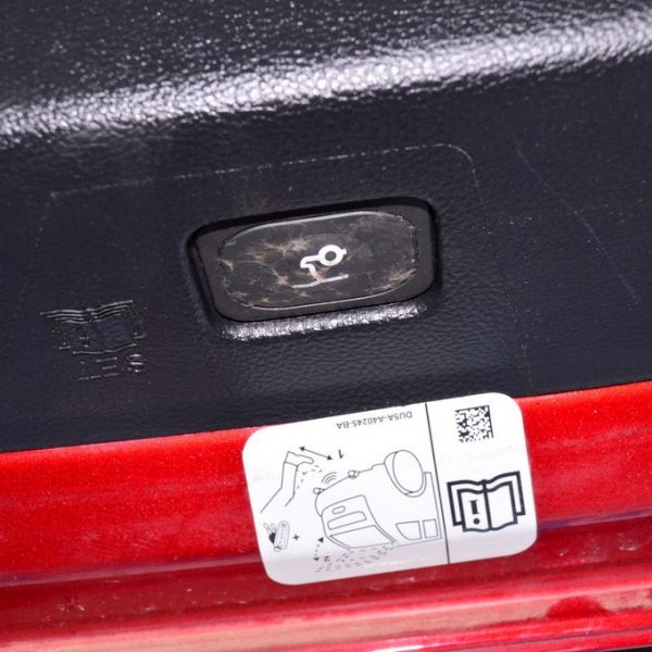 Кнопка ручки закрытия двери багажника внутренняя Ford Edge 15- BB5T-14K147-BM