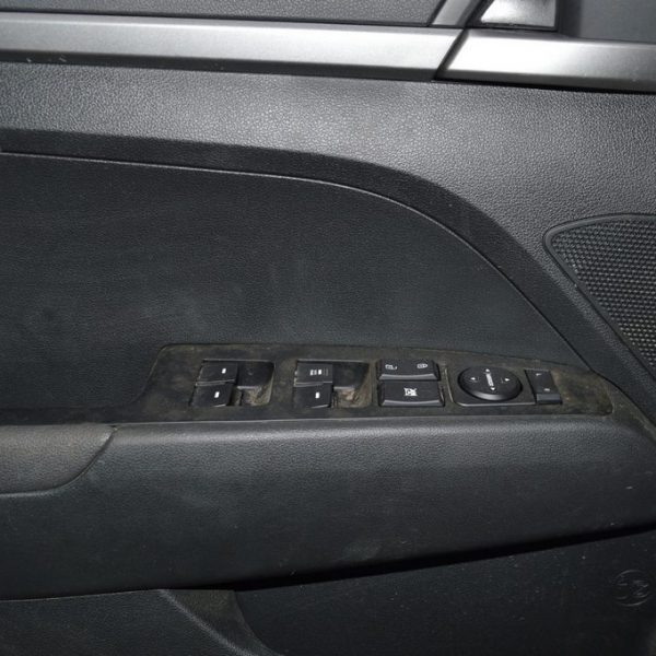 Управление стеклоподъемником перед лев HYUNDAI ELANTRA AD 17- 93571-F3010