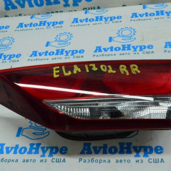 Фонарь внутренний (крышка багажника) правый HYUNDAI ELANTRA AD 17-18 дорест галоген (02) 92404-F300