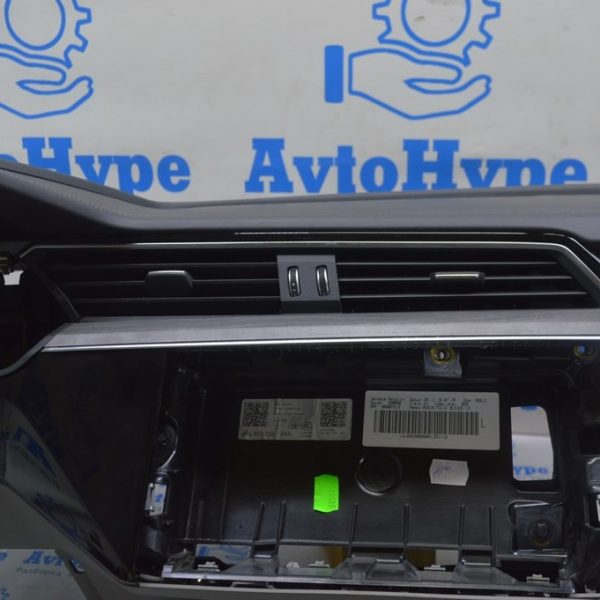 Дефлектор воздуховода передней панели центральный Audi E-Tron (Q8) GEN 18- 4KL820951A 6PS