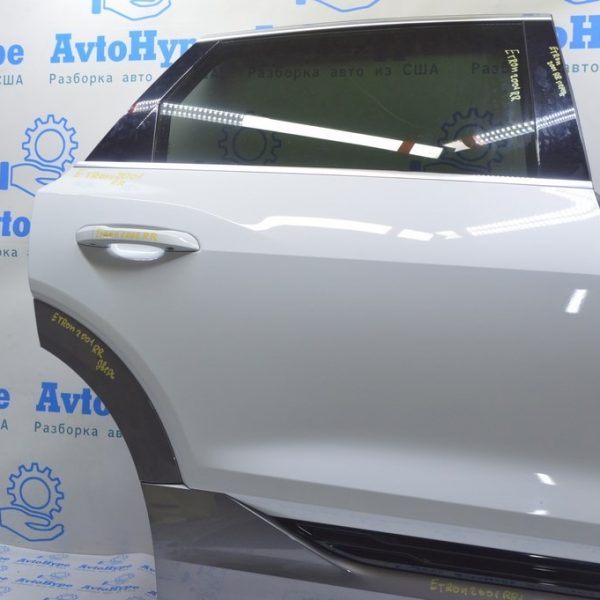 Дверь голая зад прав Audi E-Tron (Q8) GEN 18- белая,в цвет (01) 4KE833052A