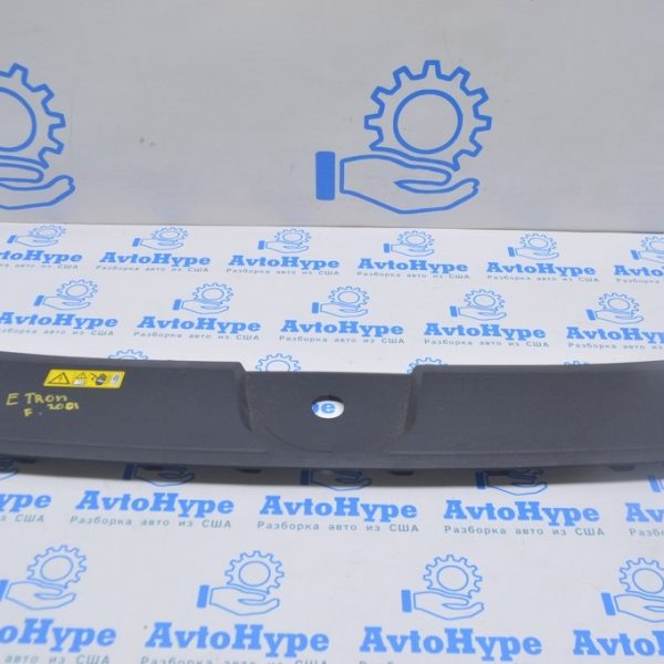 Накладка телевизора верхняя Audi E-Tron (Q8) GEN 18- 4KE807081  9B9