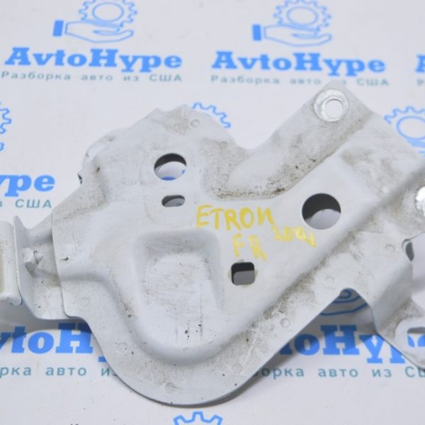 Кронштейн крыла передний правый Audi E-Tron (Q8) GEN 18- 4KE821150