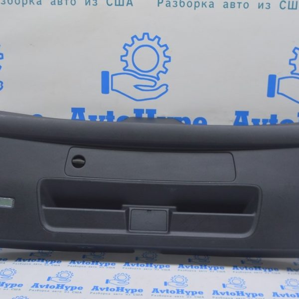 Обшивка двери багажника нижняя Audi E-Tron (Q8) GEN 18- черн 4KE867973  4PK