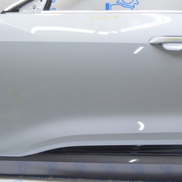 Накладка двери нижняя перед лев Audi E-Tron (Q8) GEN 18- 4KE853959A GRU