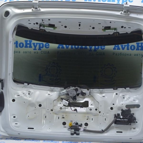 Петля двери багажника левая Audi E-Tron (Q8) GEN 18- 8U0827299E