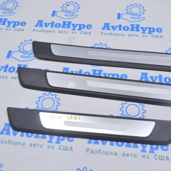 Накладка порога вненш задняя правая Audi E-Tron (Q8) GEN 18- черн с хром 4KE853376A 9B9