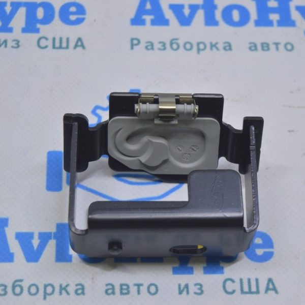 Кронштейн обшивки потолка перед лев Audi E-Tron (Q8) GEN 18- 4KE861735  EP5
