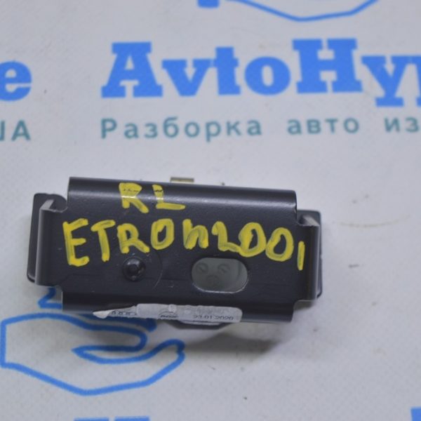 Кронштейн обшивки потолка зад лев Audi E-Tron (Q8) GEN 18- 4KE861735A EP5