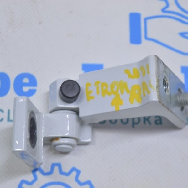 Петля двери верхняя зад прав Audi E-Tron (Q8) GEN 18- 8S0833408A