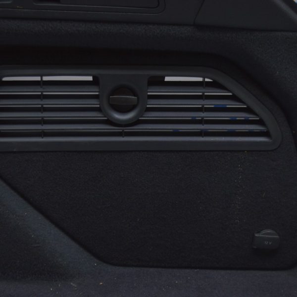 Прикуриватель в обшивке багажника Audi E-Tron (Q8) GEN 18- 4M0919309