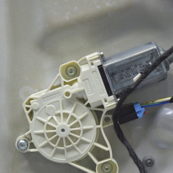 Мотор стеклоподъемника зад лев Audi E-Tron (Q8) GEN 18- 4K0959802