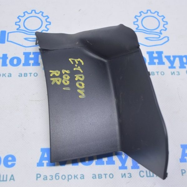 Накладка внешнего правого фонаря Audi E-Tron (Q8) GEN 18- 4KE945254