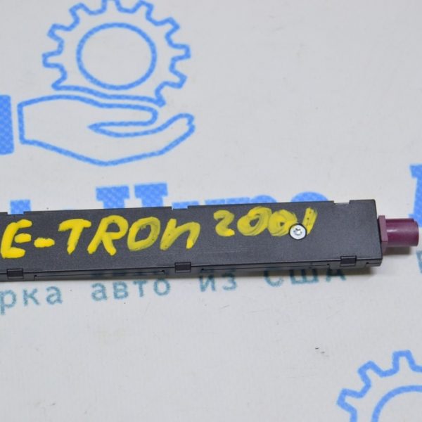 Усилитель антенны Audi E-Tron (Q8) GEN 18- 4M0035504