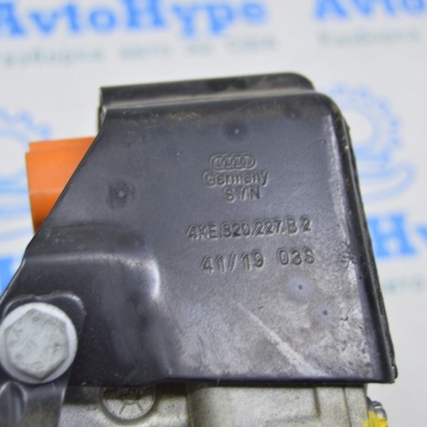 Накладка компрессора кондиционера Audi E-Tron (Q8) GEN 18- 4KE820227B