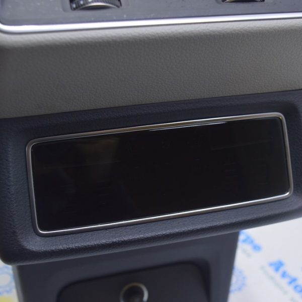 Накладка центральной консоли задняя нижняя Audi E-Tron (Q8) GEN 18- черн 4KE864376  6PS