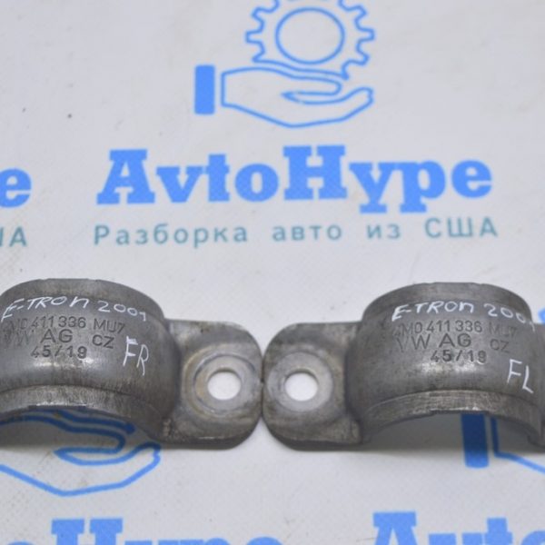 Скоба крепления переднего стабилизатора правая Audi E-Tron (Q8) GEN 18- 4M0411336