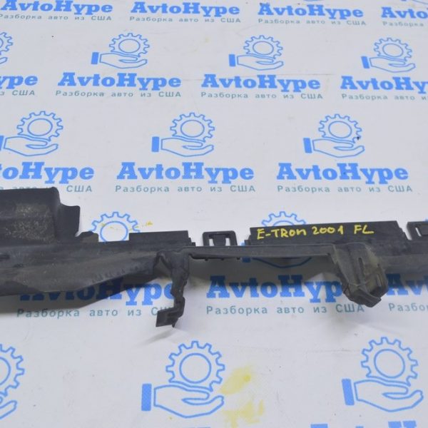 Дефлектор радиатора лев Audi E-Tron (Q8) GEN 18- 4KE121283B