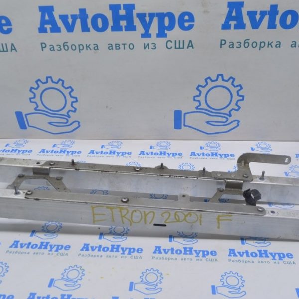 Кронштейн трубок системы охлаждения Audi E-Tron (Q8) GEN 18- 4KE819379G