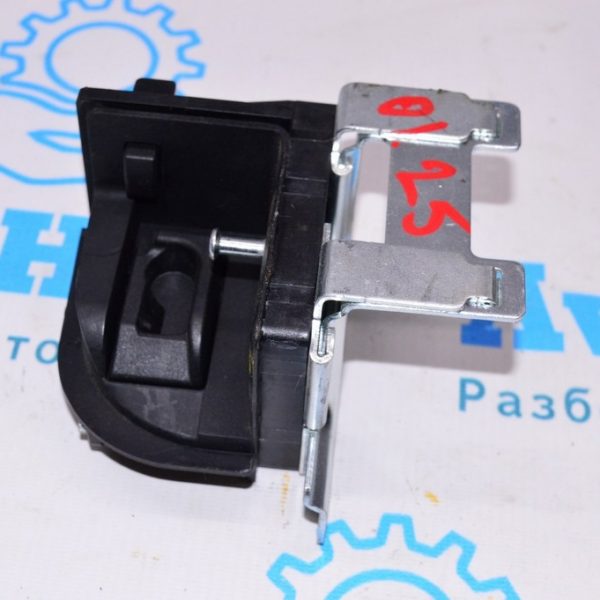 Замок шторки багажника левый BMW X3 F25 11-17  51-47-7-230-197