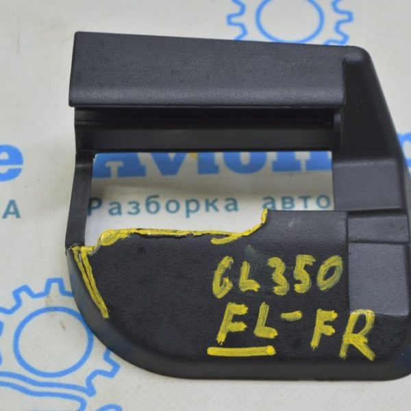 Накладка салазок водительского сиденья перед прав Mercedes X164 GL черн дефект (01) A 164 919 43 20