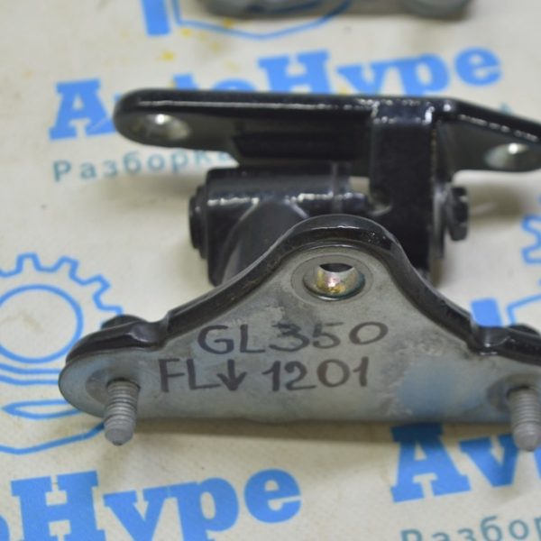 Петля двери нижняя перед лев Mercedes X164 GL W164 ML W251 R A 251 720 15 37