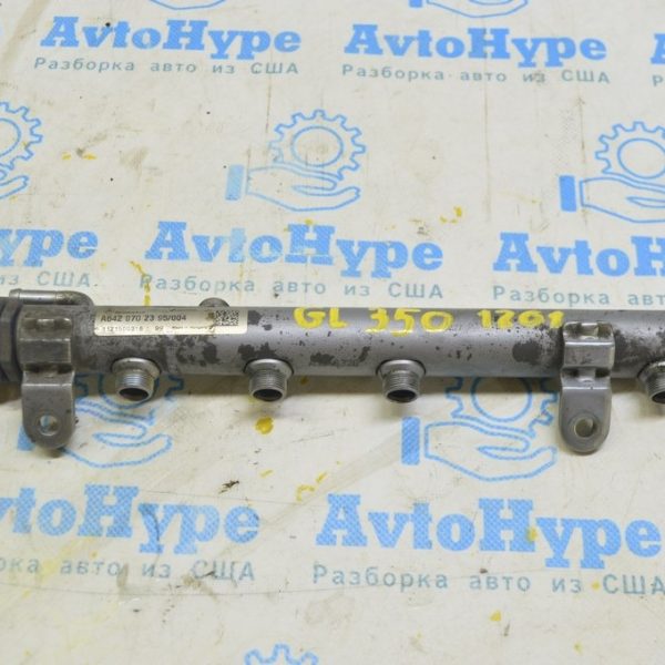 Топливная рейка левая Mercedes X164 GL350 3.0d с датчиком A 642 070 23 95